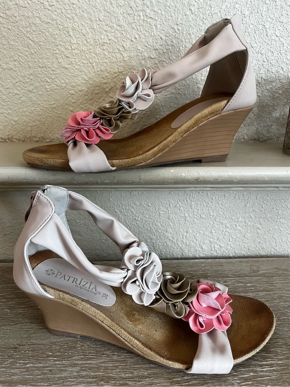 Patrizia Harlequin Wedge Sandals Women’s Size 8 Preppy Pastel Flowers